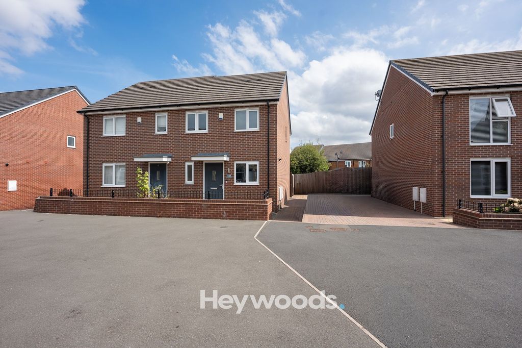 Property photo 1 of 23