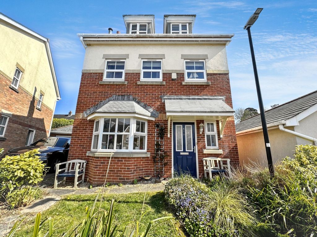 Property photo 1 of 26