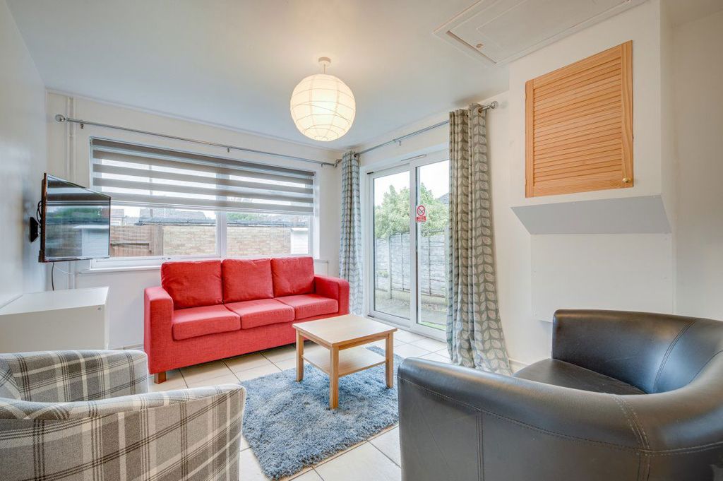 Property photo 1 of 31