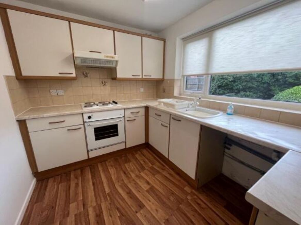 Property photo 3 of 14