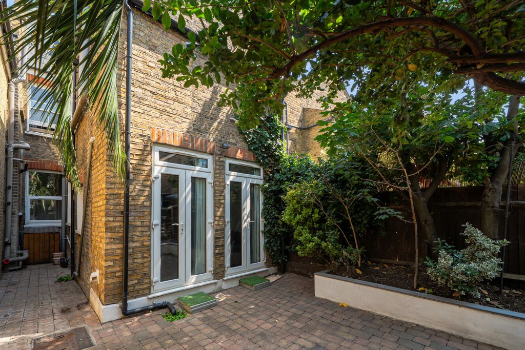 Property photo 3 of 16 1486384-6-6A5503B...