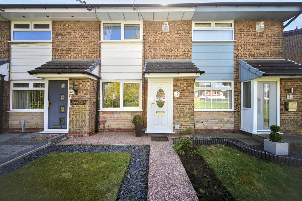 Property photo 2 of 21