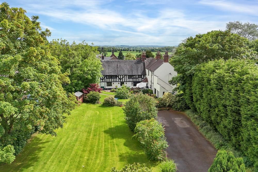 Property photo 2 of 27 Stallington Hall Far