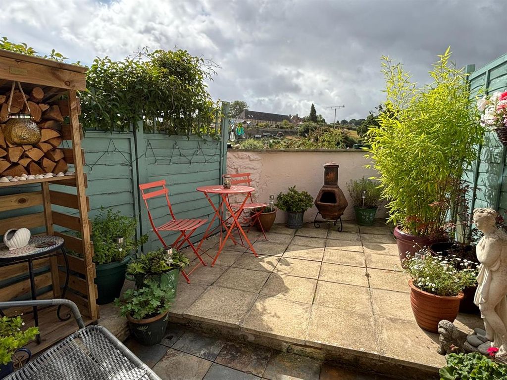 Property photo 3 of 8