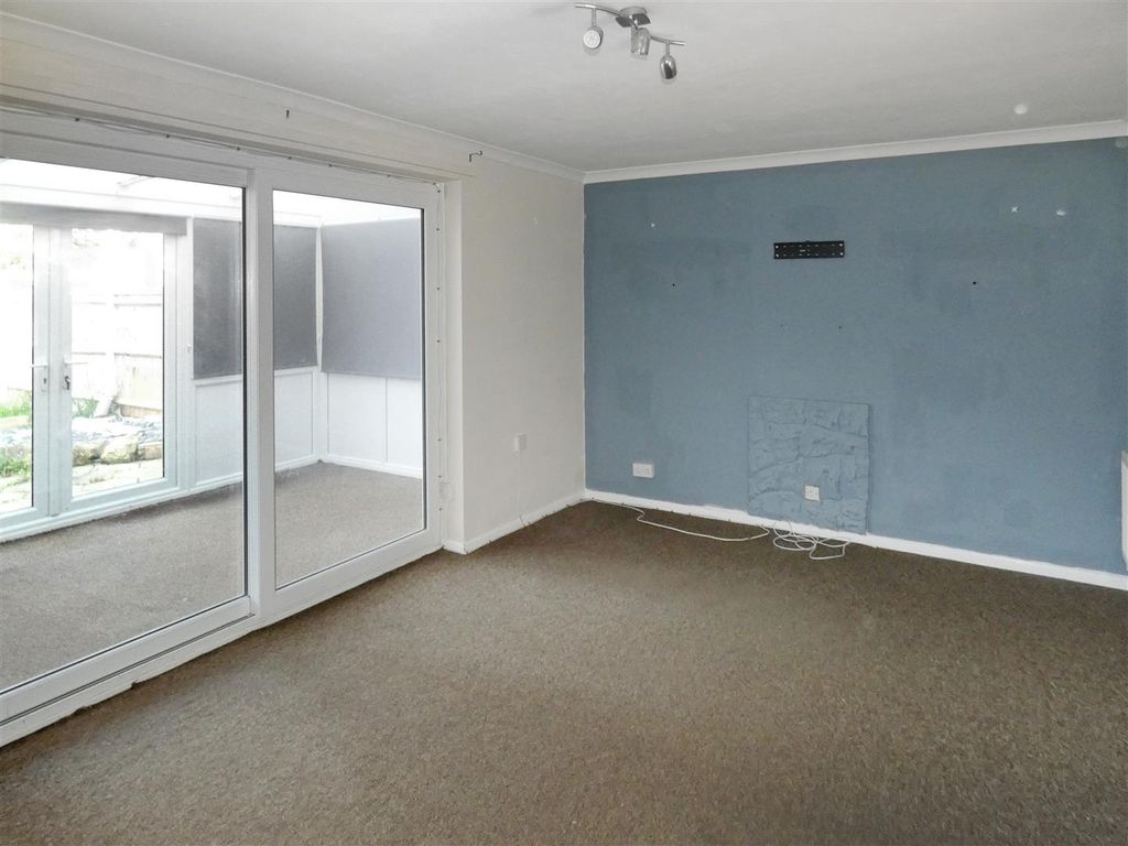 Property photo 2 of 10 P1070070.Jpg