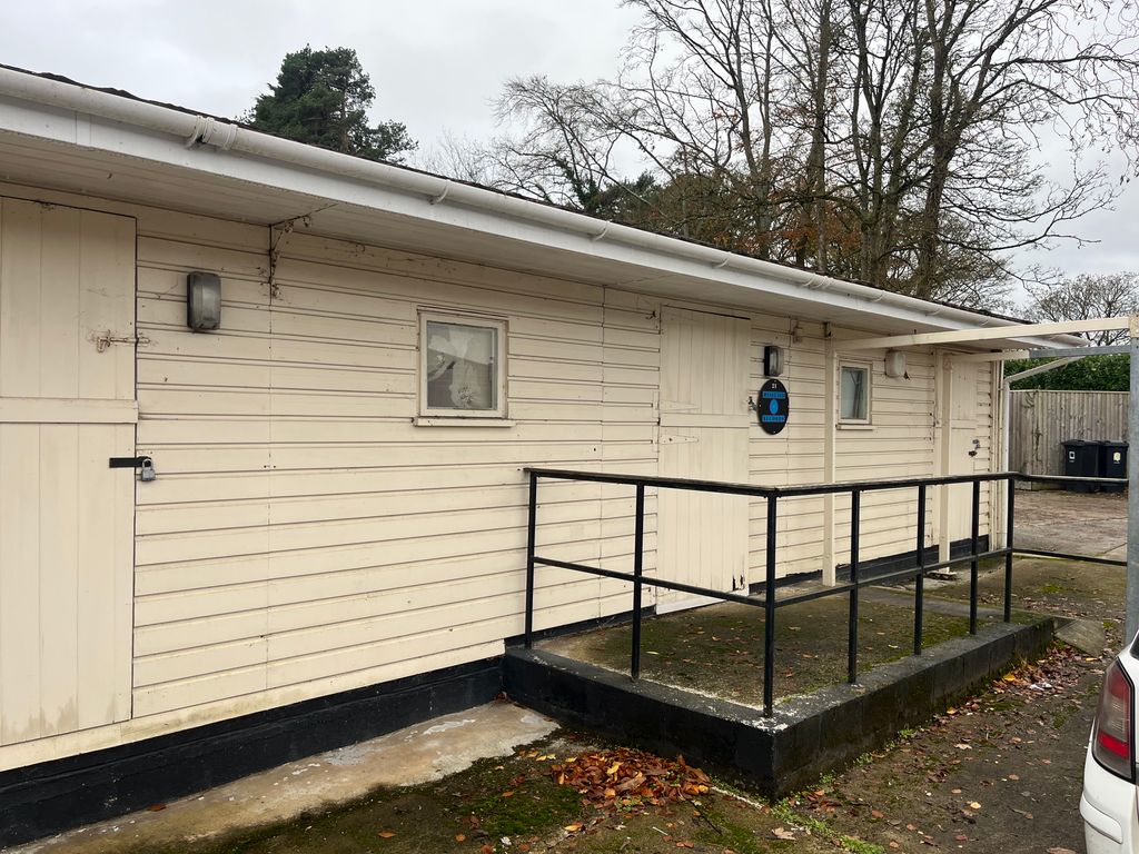 Property photo 1 of 3