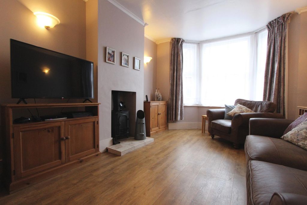 Property photo 2 of 16 Photo 9