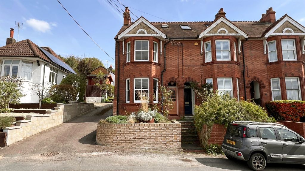 Property photo 1 of 24