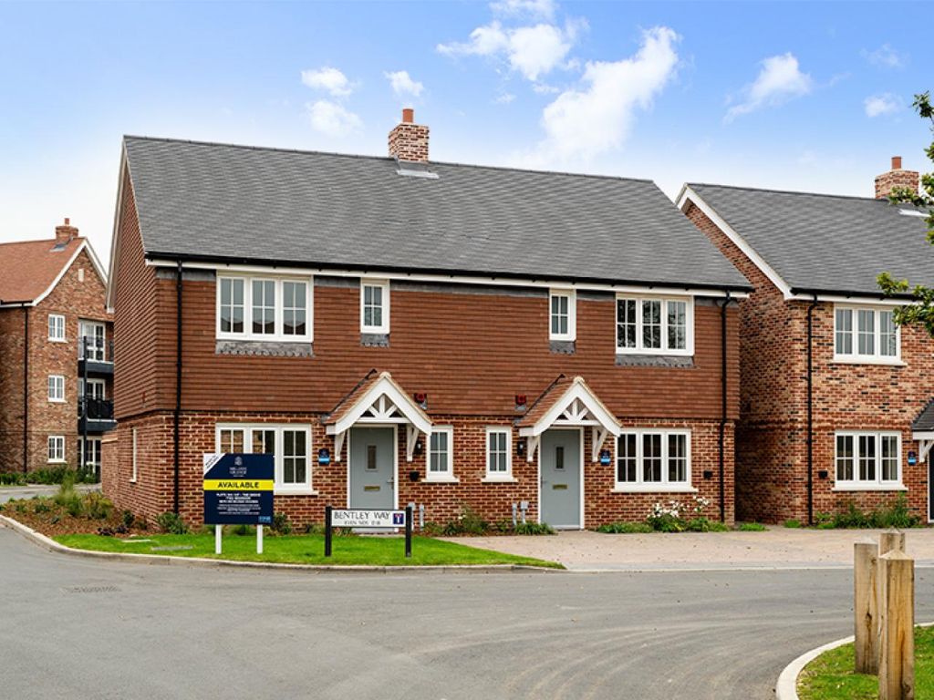 Property photo 1 of 16 The Grove, Number 144