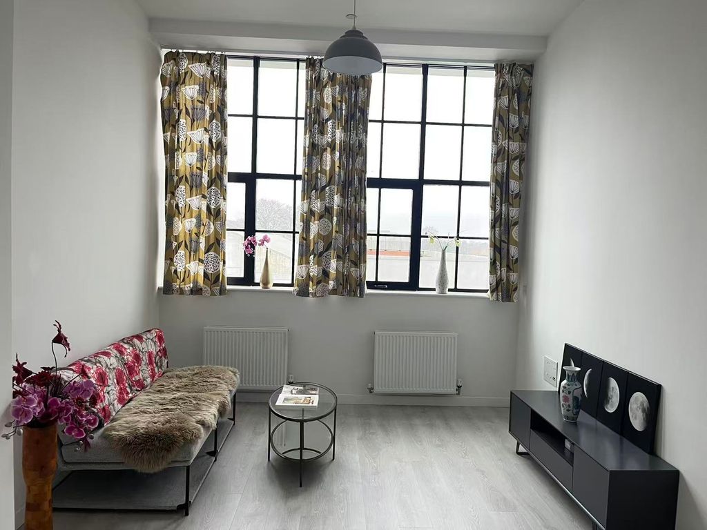 Property photo 3 of 26