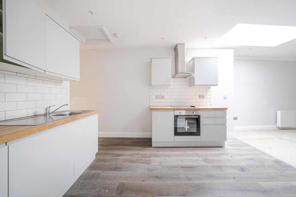 Property photo 1 of 19 Kitchen