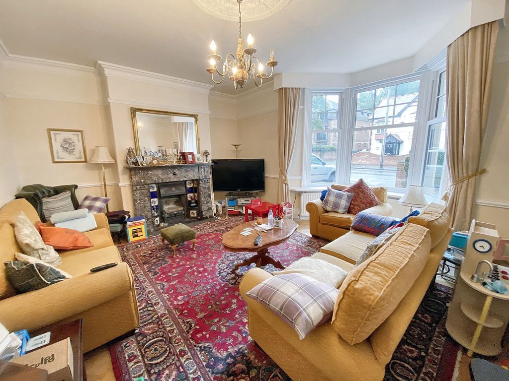 Property photo 2 of 36