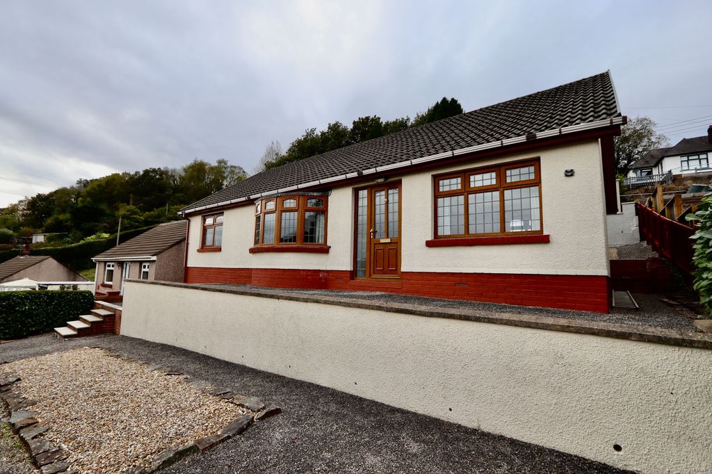Property photo 1 of 29