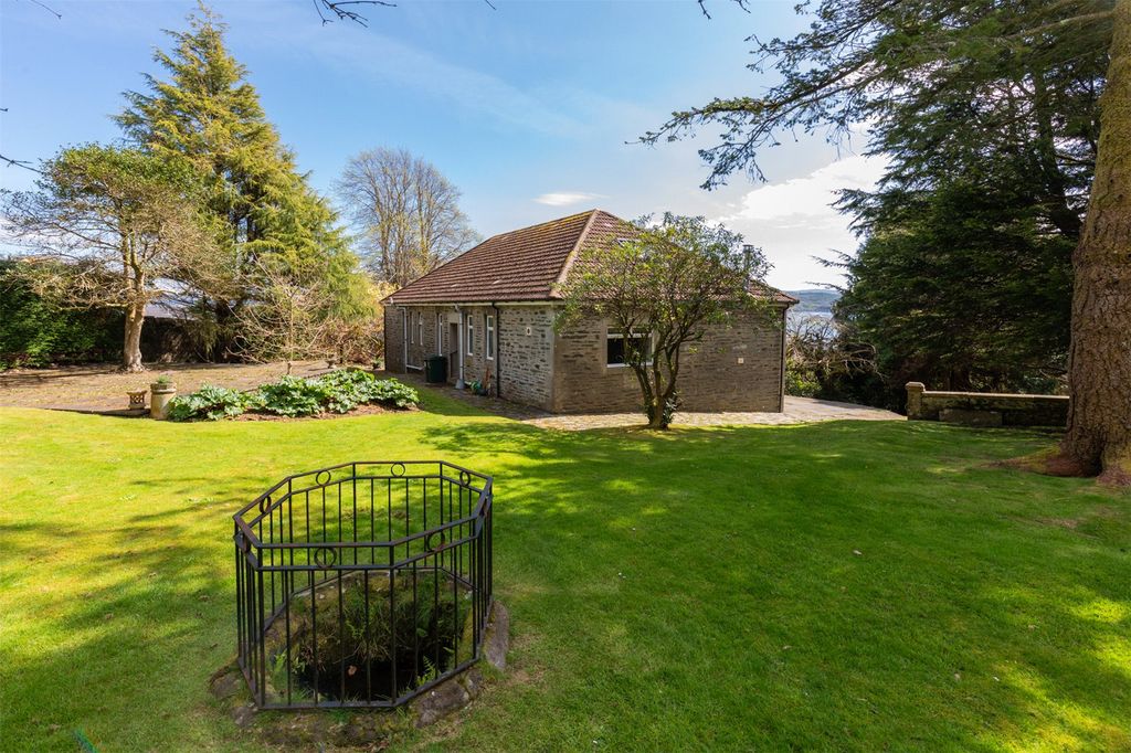 Property photo 3 of 26 Picture No. 05
