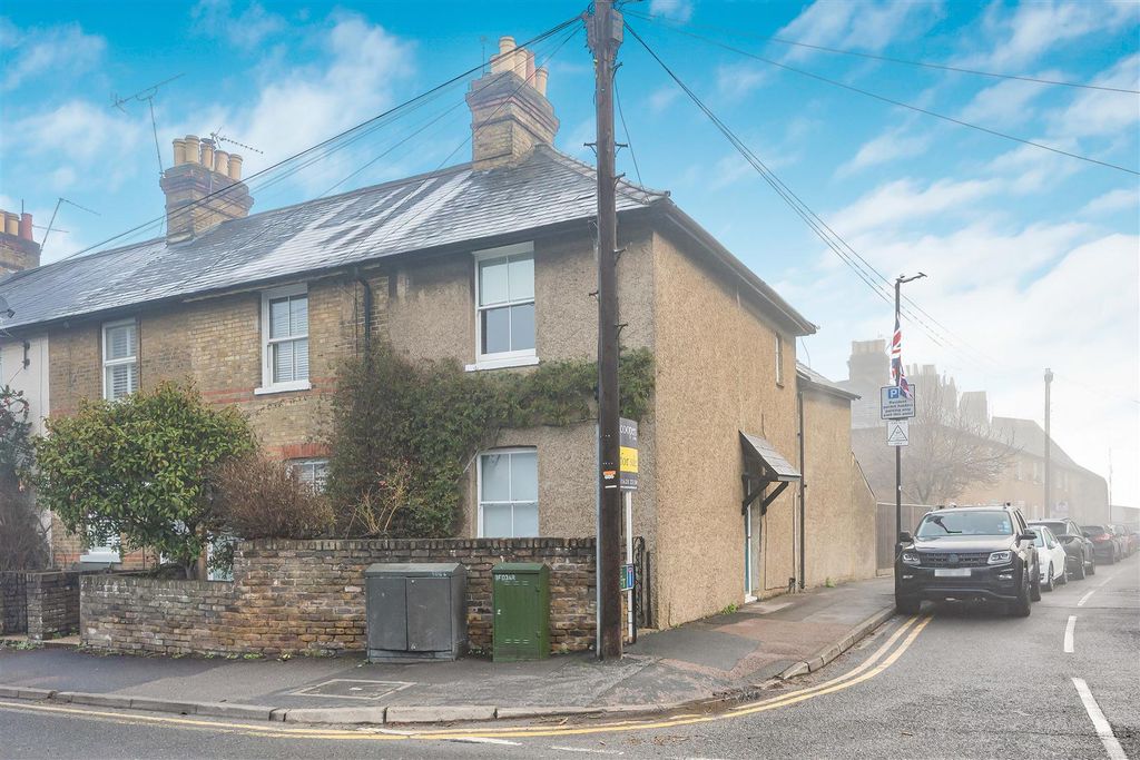 Property photo 1 of 20 Front