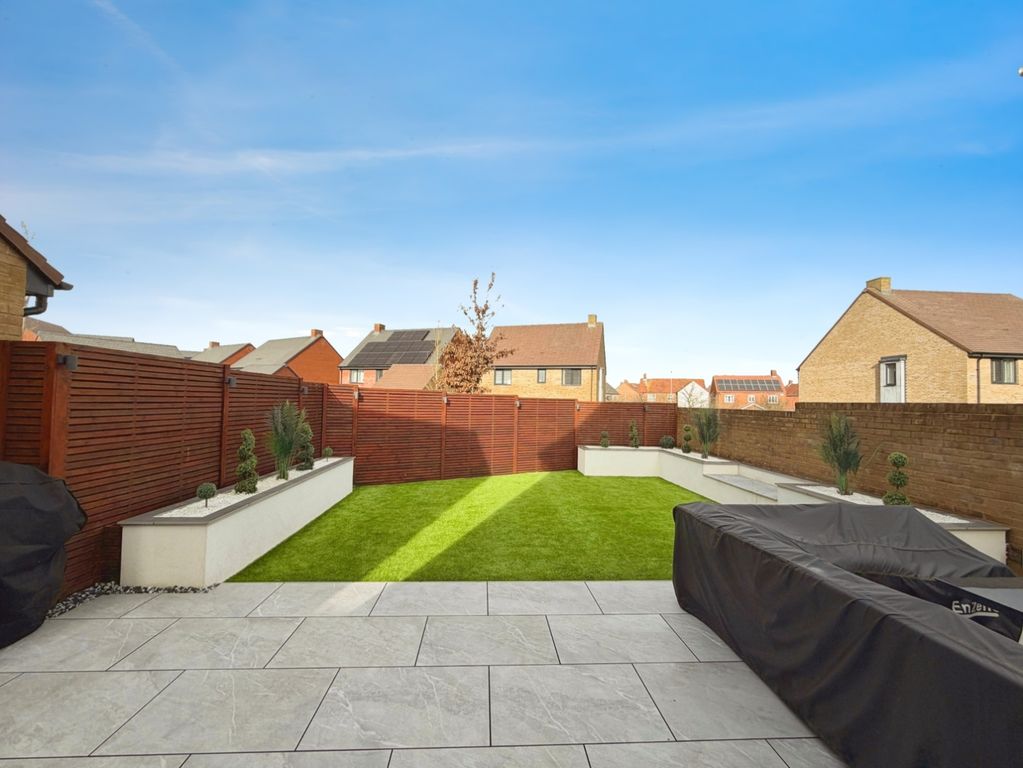 Property photo 2 of 22