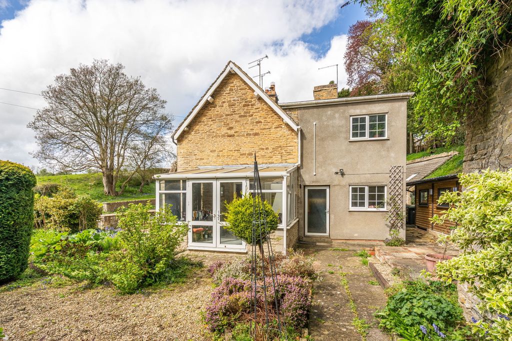 Property photo 3 of 16