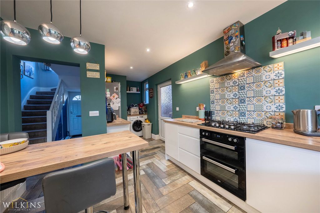 Property photo 3 of 31 Picture No. 12