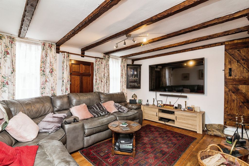 Property photo 3 of 21