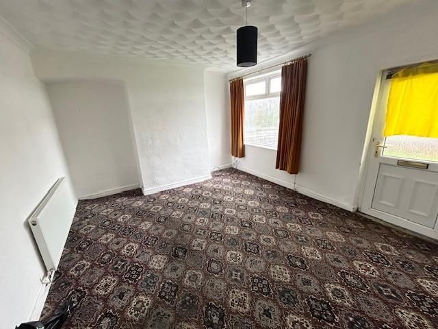 Property photo 2 of 8 Lounge