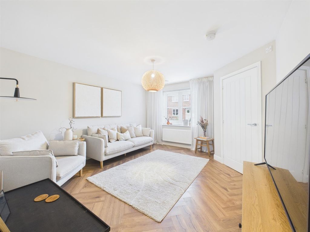 Property photo 3 of 18