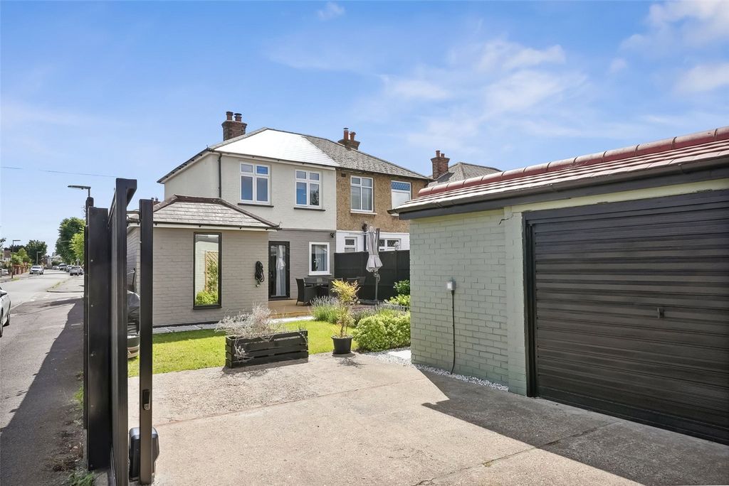 Property photo 2 of 15 Picture No. 28