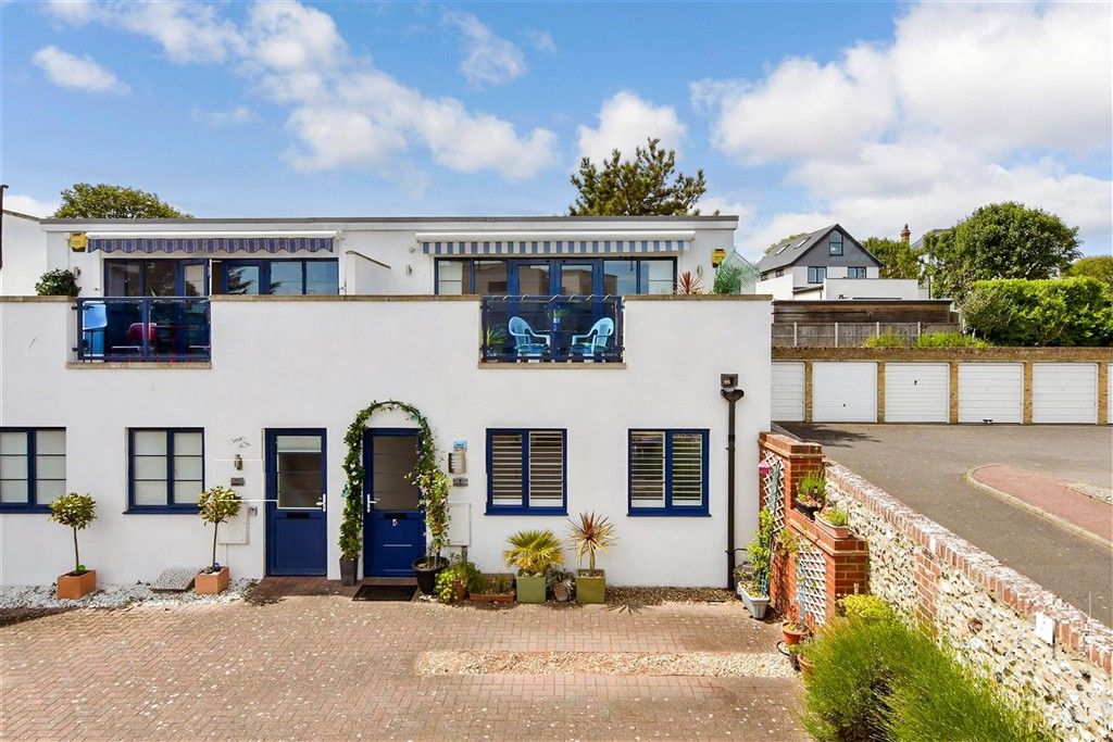 Property photo 2 of 10 Front...(Web)