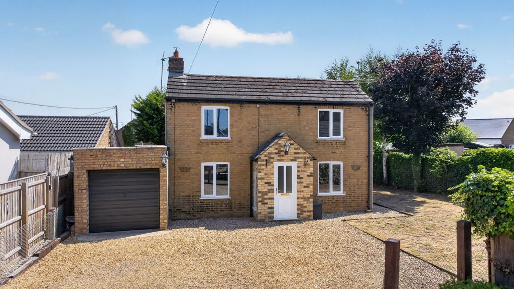Property photo 2 of 35