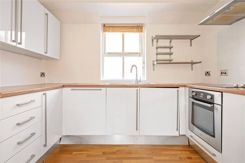 Property photo 2 of 8 Kitchen