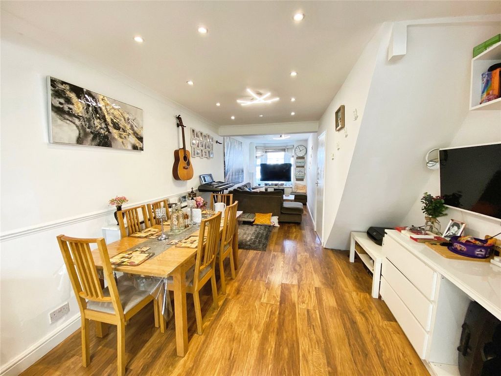 Property photo 2 of 18 Picture No. 04