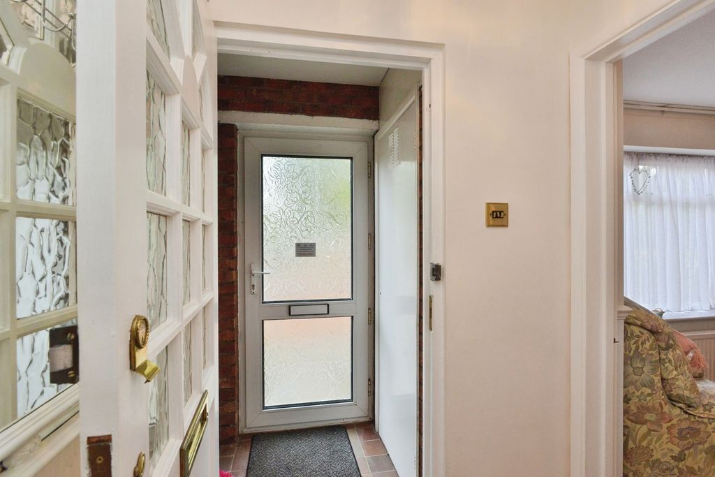 Property photo 2 of 16 Pbox-Img.Jpg