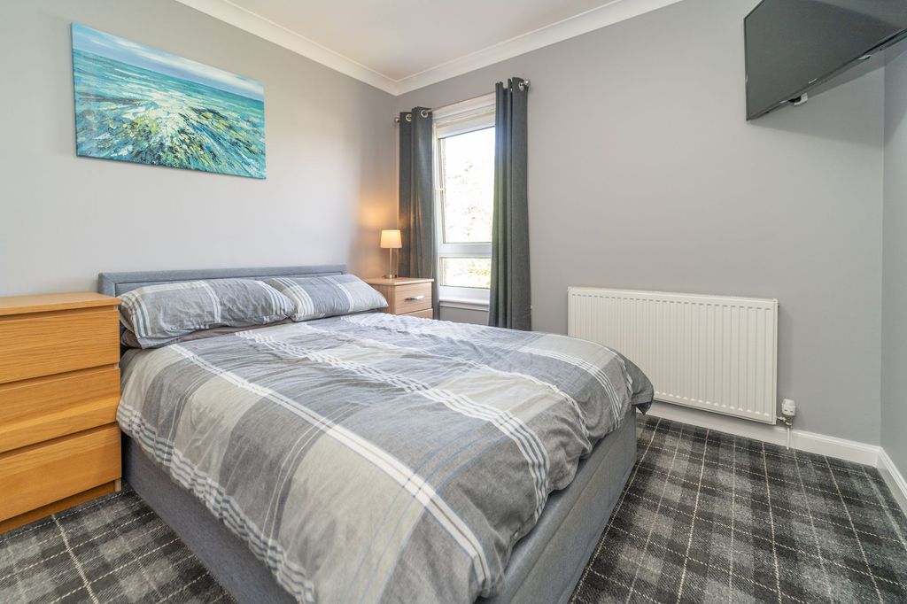 Property photo 3 of 25 Bedroom