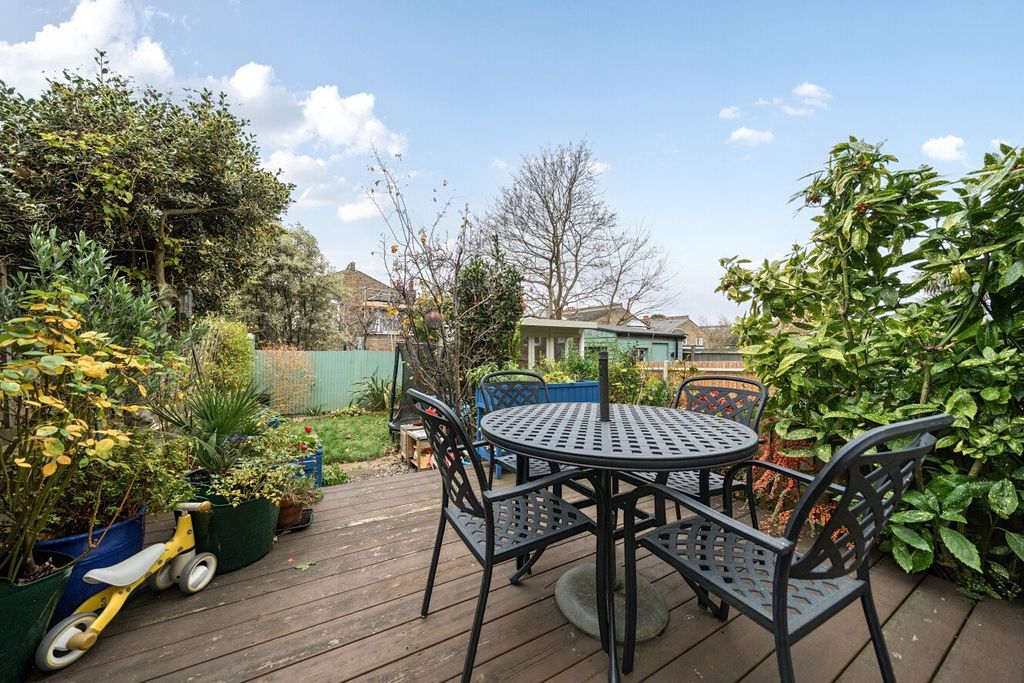 Property photo 3 of 31 Picture No. 06