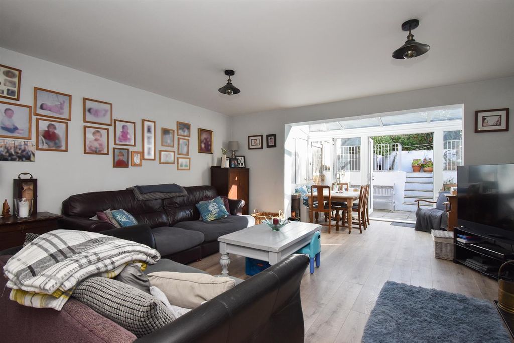 Property photo 1 of 15 Open Plan Living Space