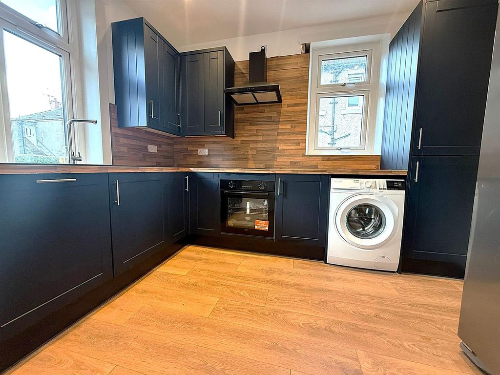 Property photo 3 of 8 11.Jpeg