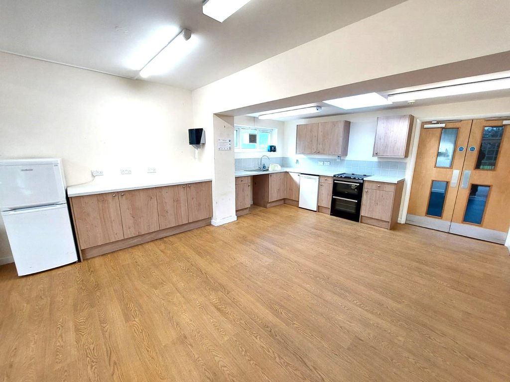 Property photo 1 of 4
