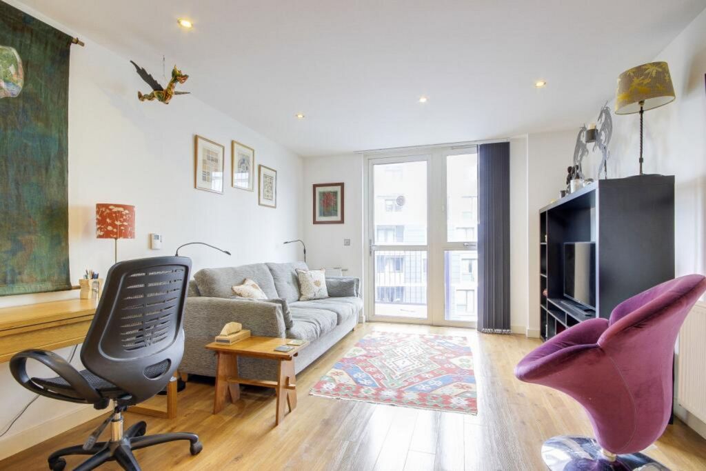 Property photo 1 of 9