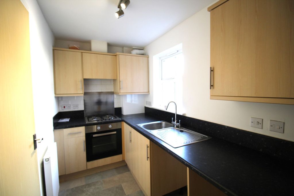 Property photo 3 of 9 Kitchen View 1