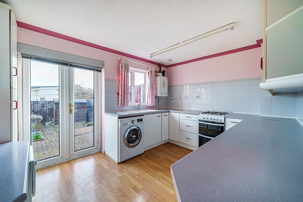 Property photo 2 of 11 Kitchen