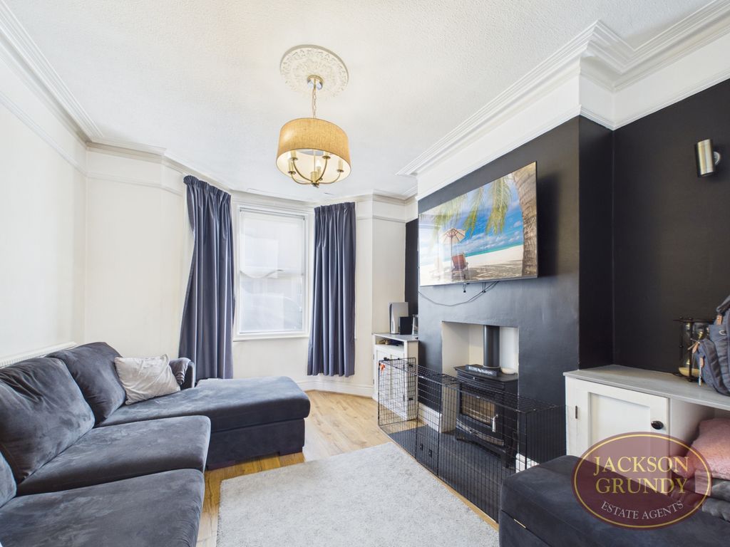 Property photo 2 of 17 Cedar Road