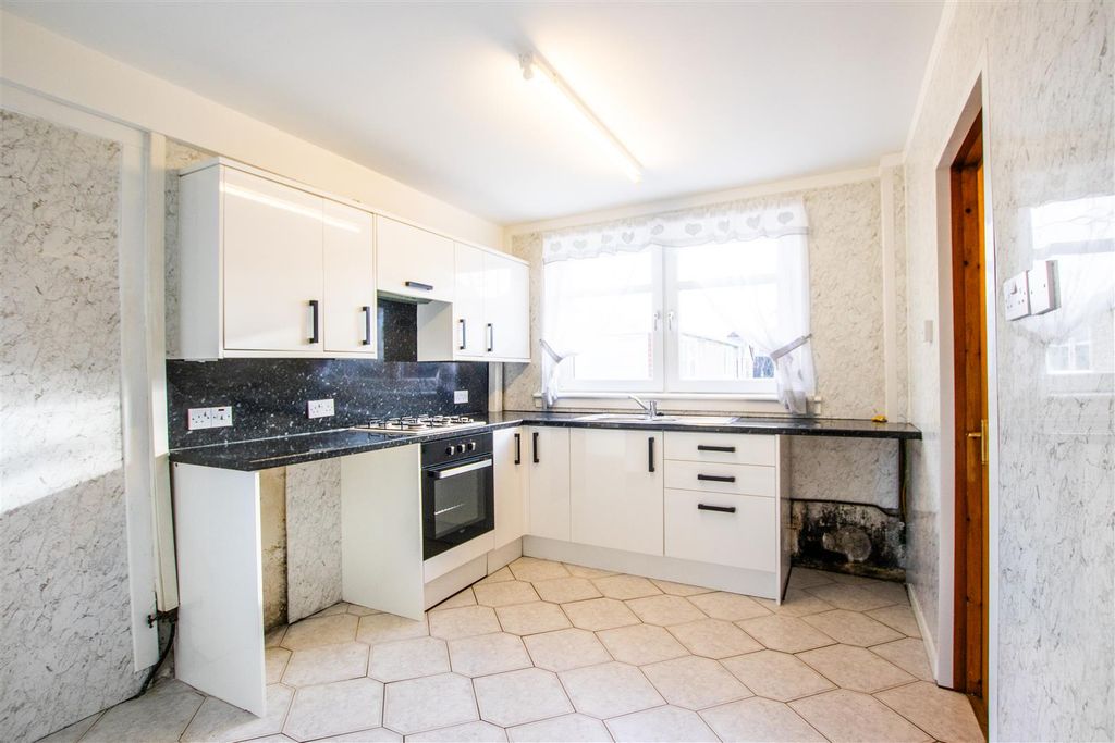 Property photo 3 of 13 Kitchen.Jpg