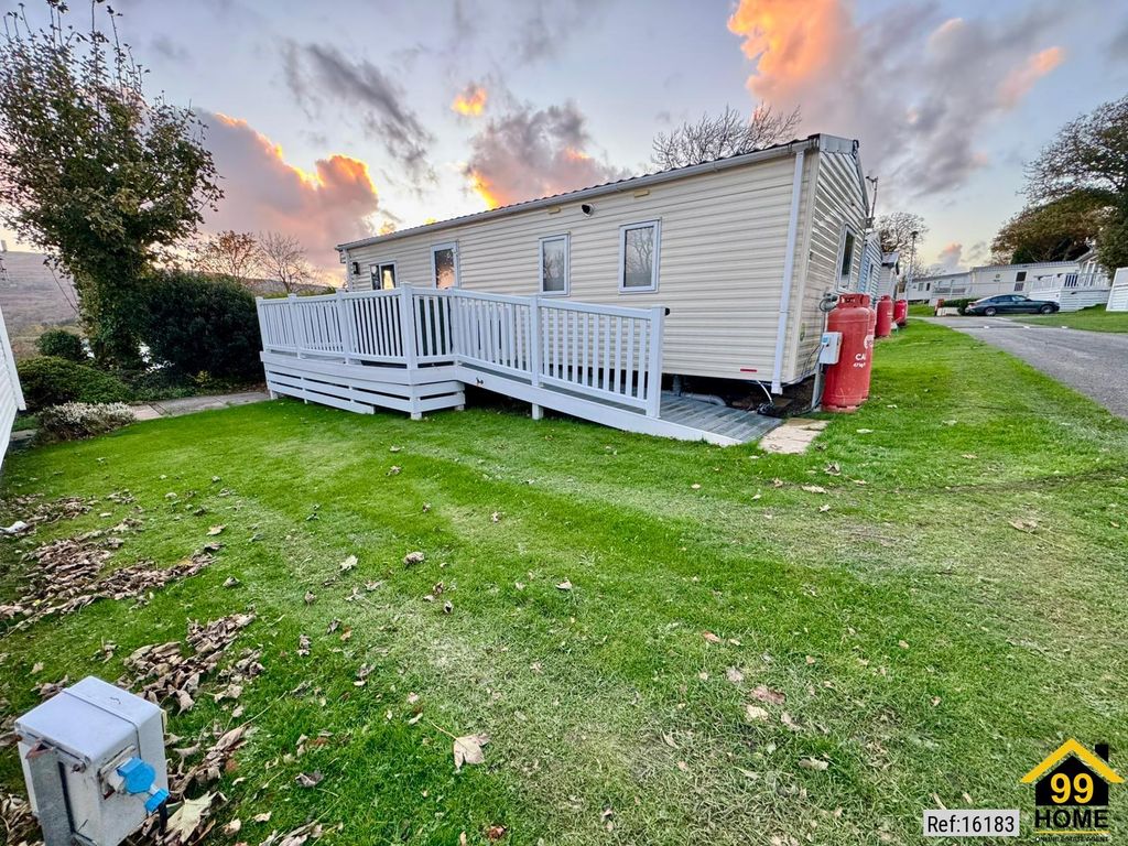 Property photo 1 of 13 Photo 0