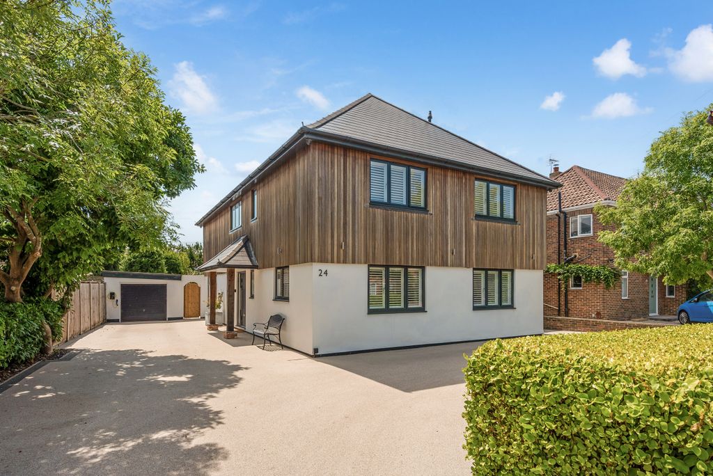 Property photo 1 of 35