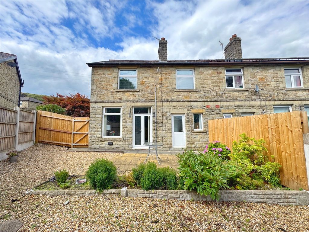 Property photo 3 of 37 Picture No. 17