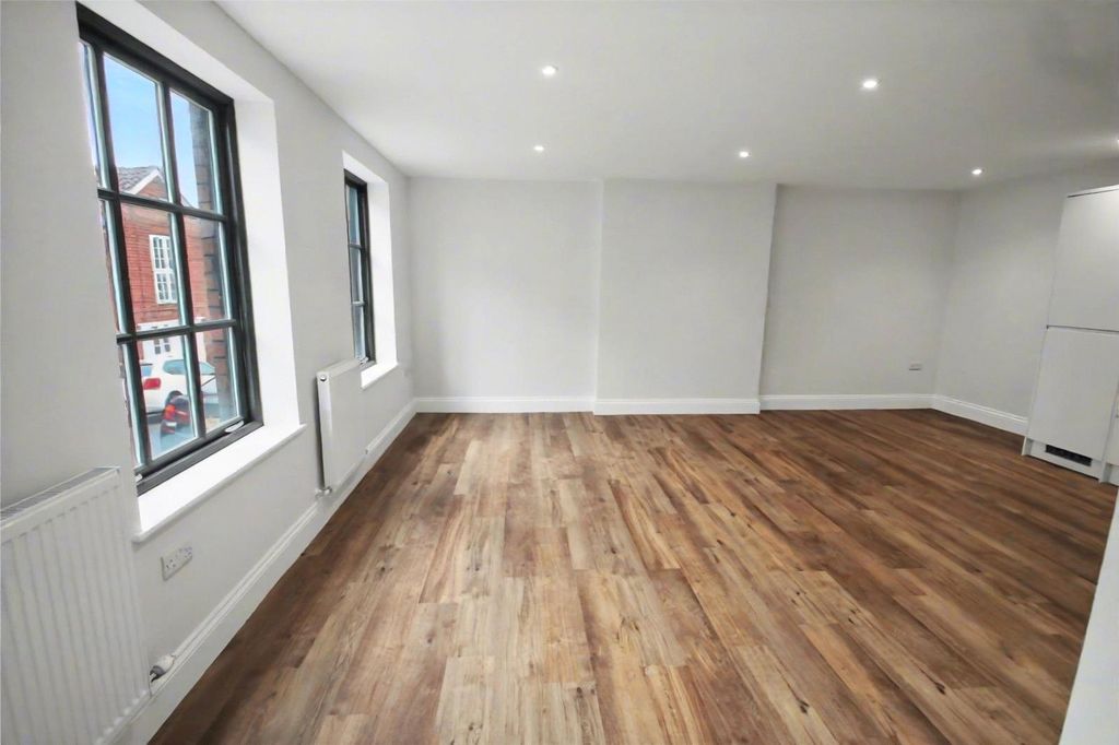 Property photo 2 of 7 Picture No. 13