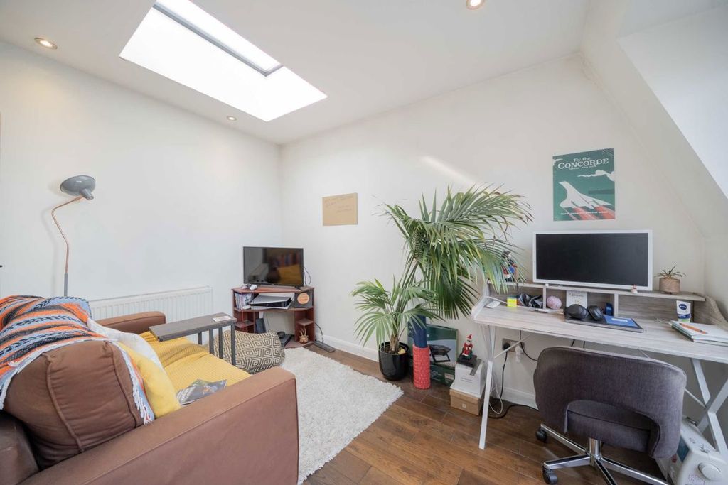 Property photo 1 of 5