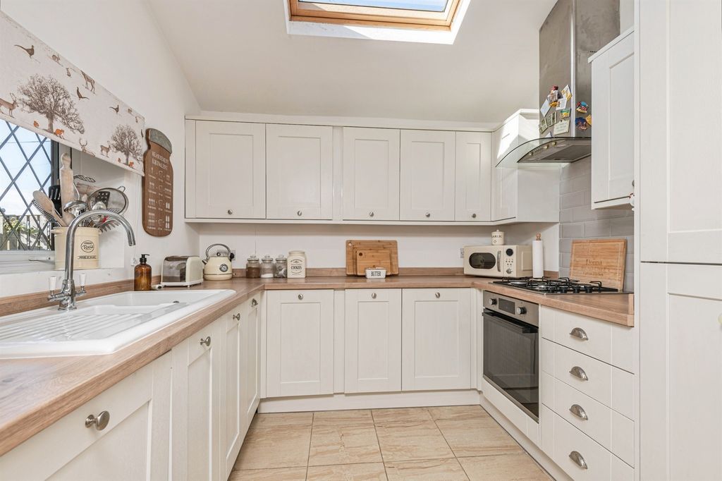 Property photo 3 of 15