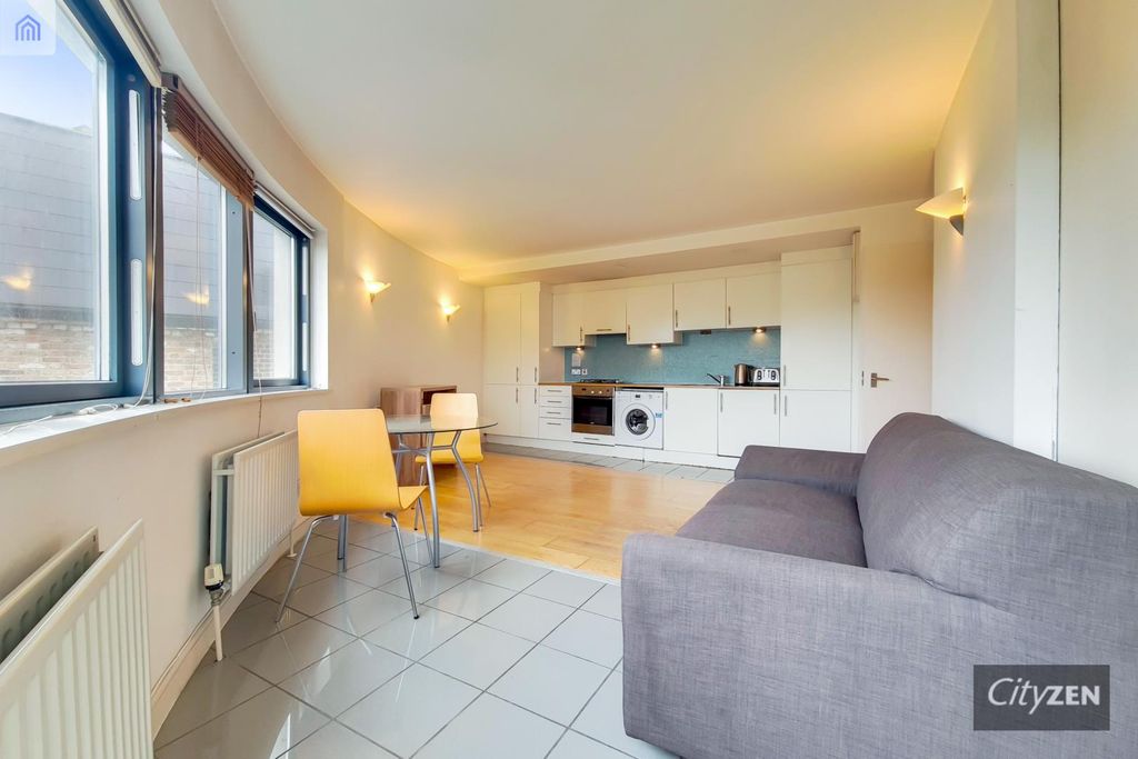 Property photo 1 of 11 Reception Room