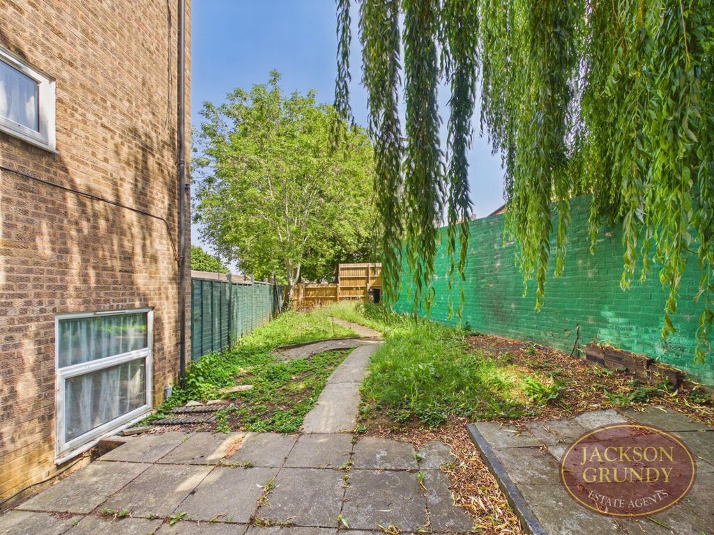 Property photo 2 of 15 Fulmar Lane