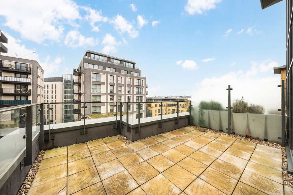 Property photo 2 of 11